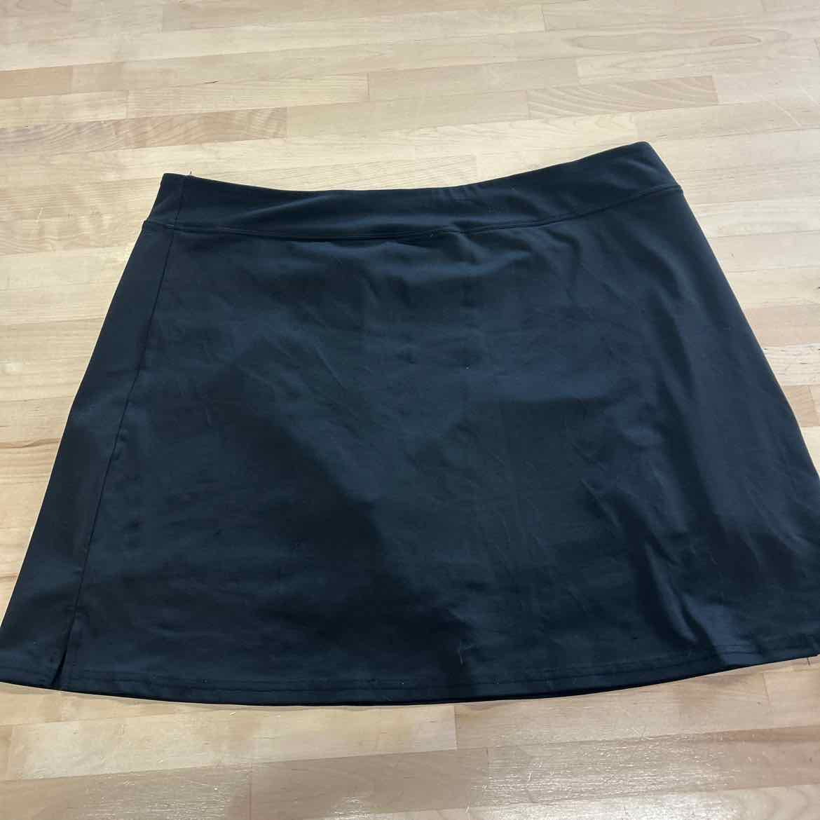 Ekouaer Size XXL Black Preloved Skirt