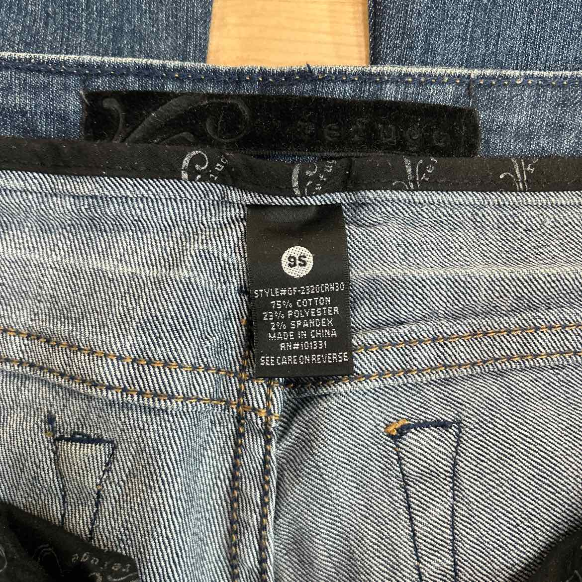 Refuge Size 9 Blue Denim Preloved Jeans