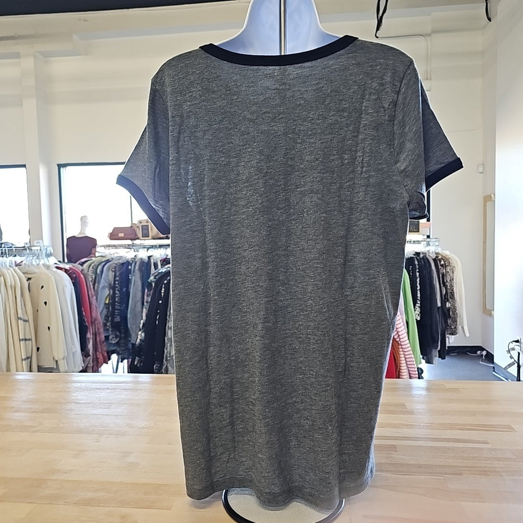 Torrid Size M Gray T-shirt