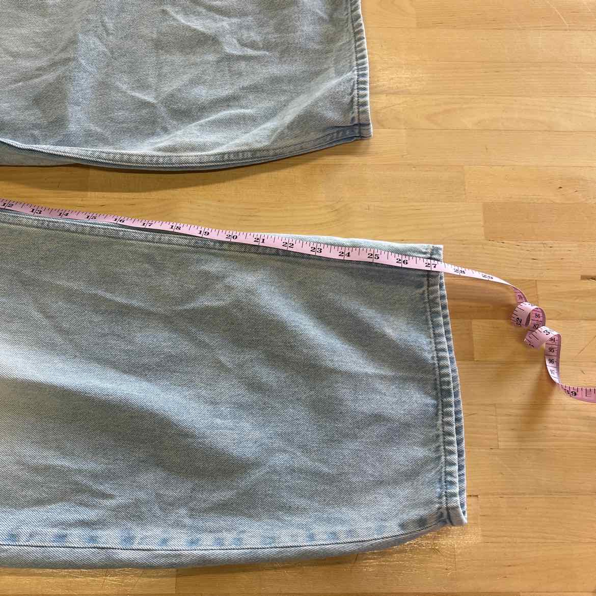 UNIQLO Size 27 Light Blue Denim Preloved Jeans