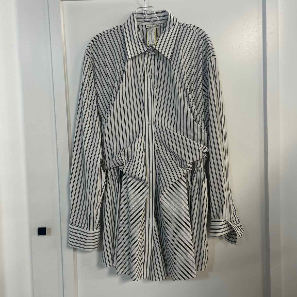 Moon River Size L White Black New Dress