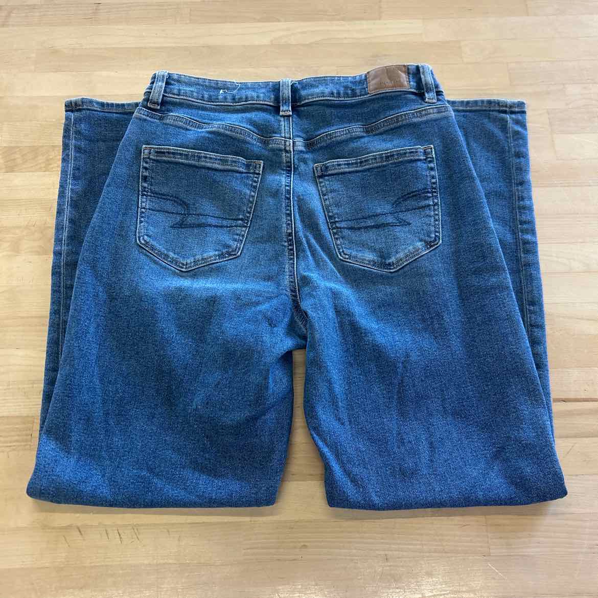 American Eagle Size 8 Blue Denim Preloved Jeans