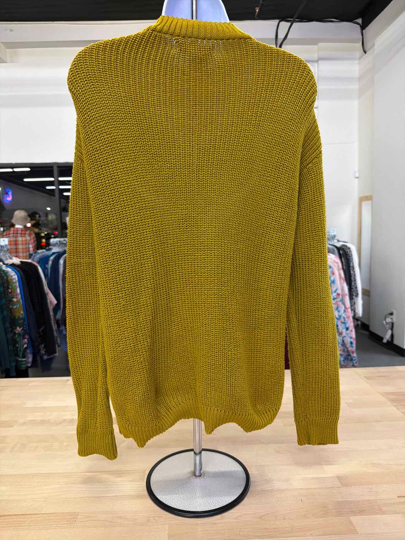 Endless Love Size M Green Knit Sweater