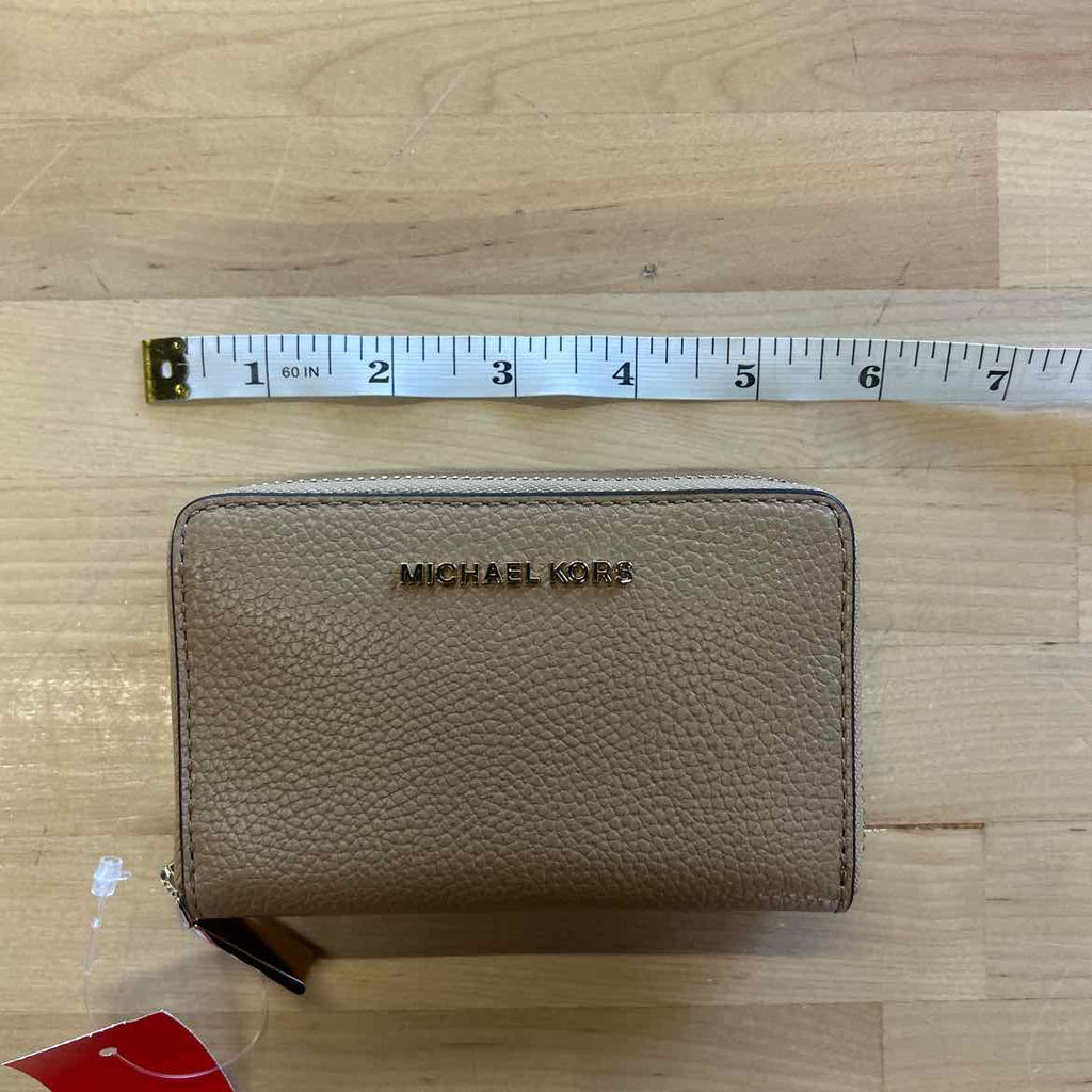 Michael Kors Jet Set Small Zip Around Card Case