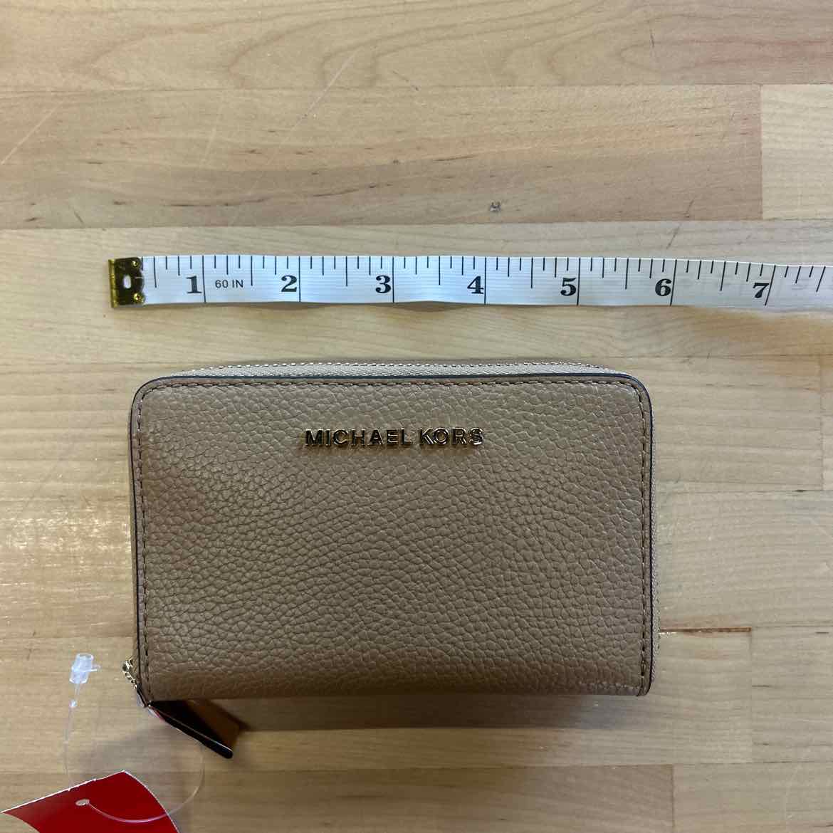 Michael Kors Jet Set Small Zip Around Card Case