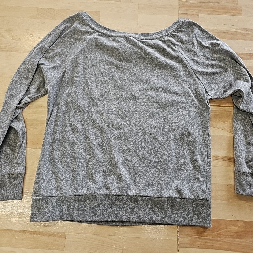 ILoveH81 Size M Gray Sweater
