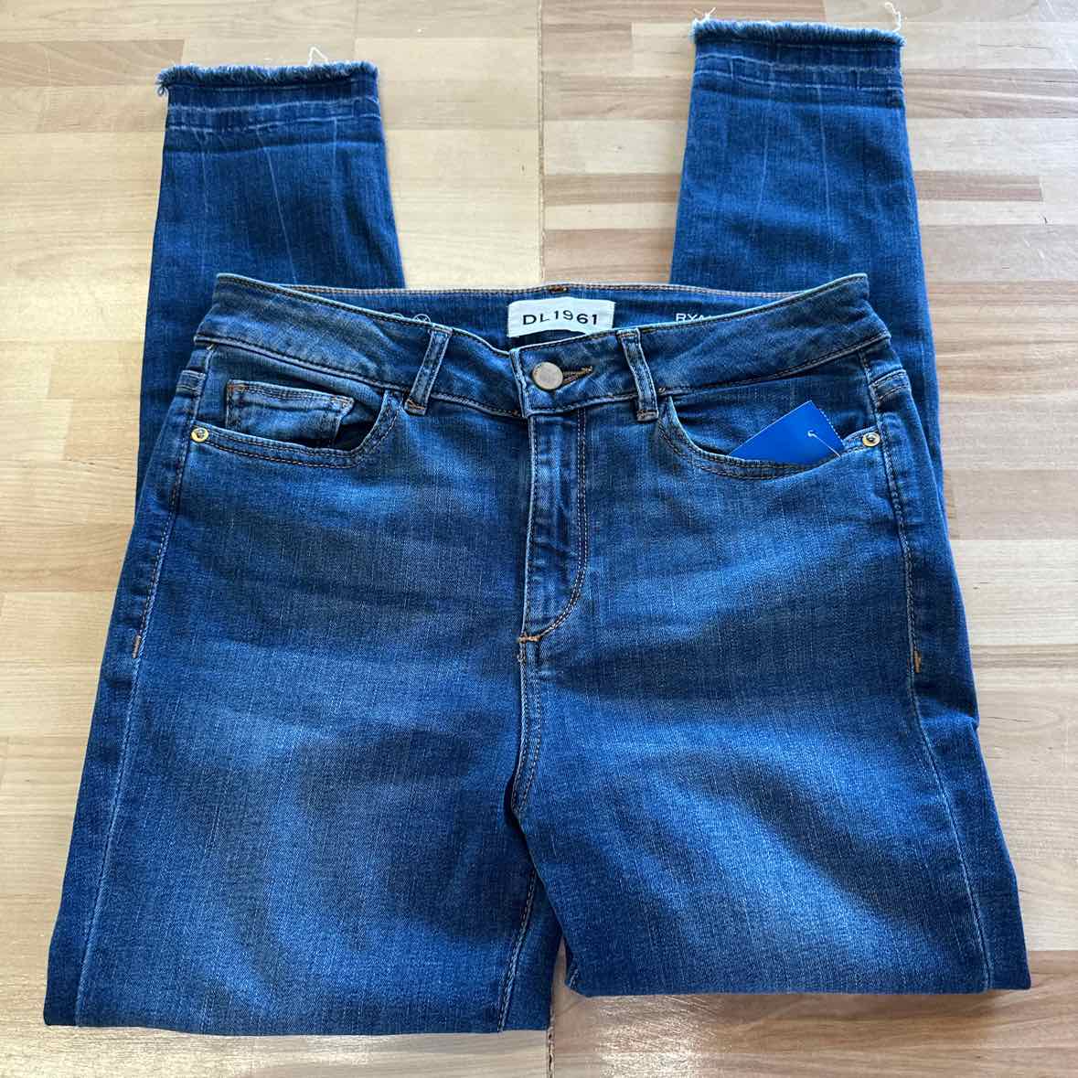 DL 1961 Size 28 Denim Jeans