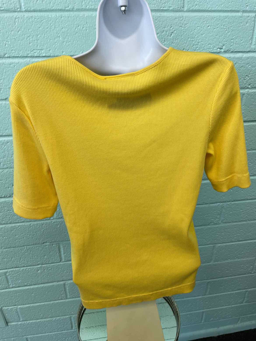 Lauren Jean Co. Size S Yellow T-shirt