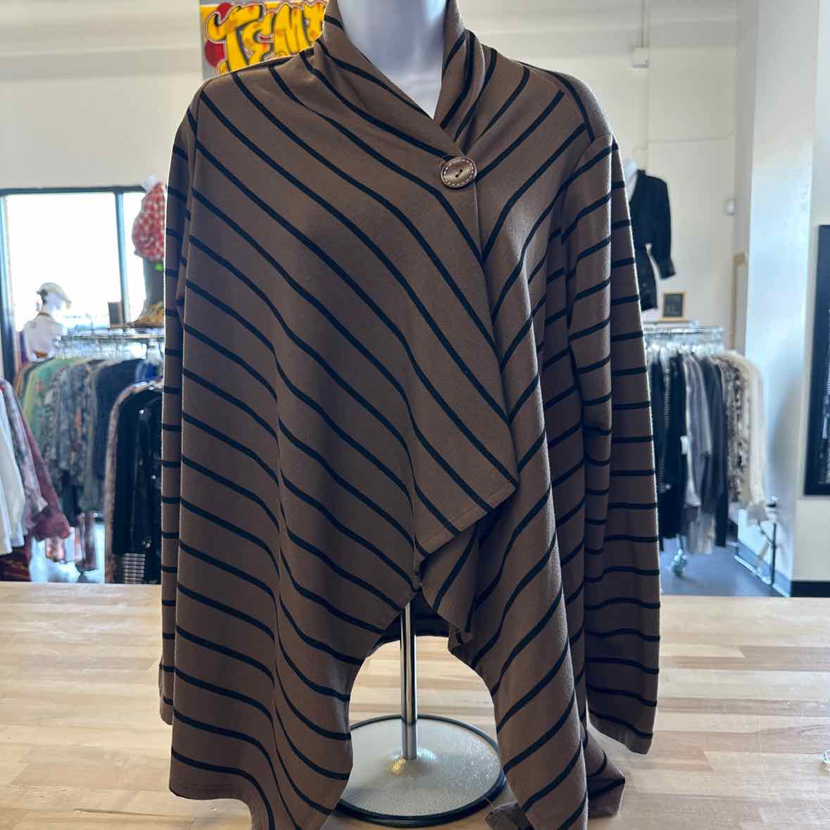 Bobeau Size PM Brown Sweater