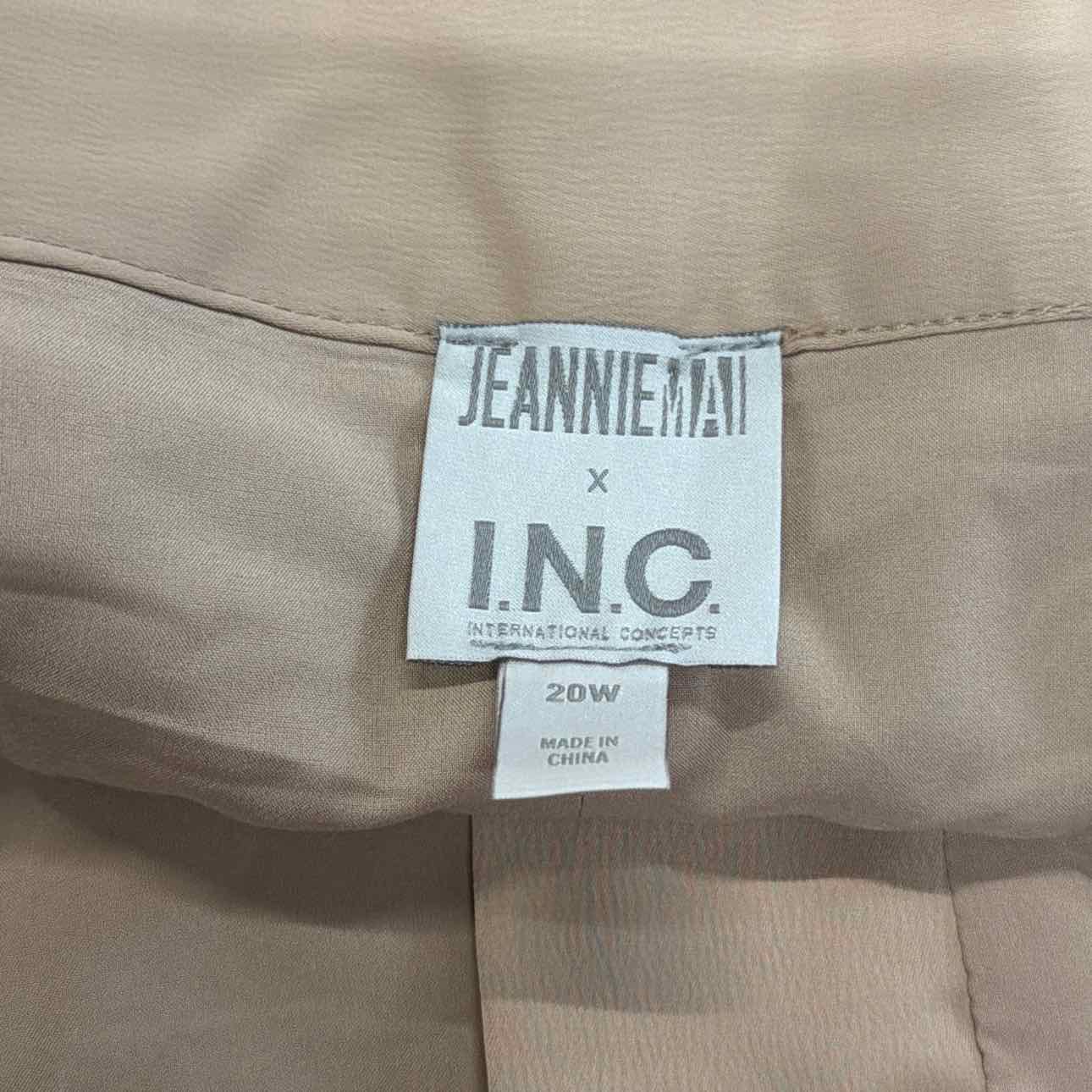 INC Jeannie Mai Size 20W Beige Utility Shorts NWT