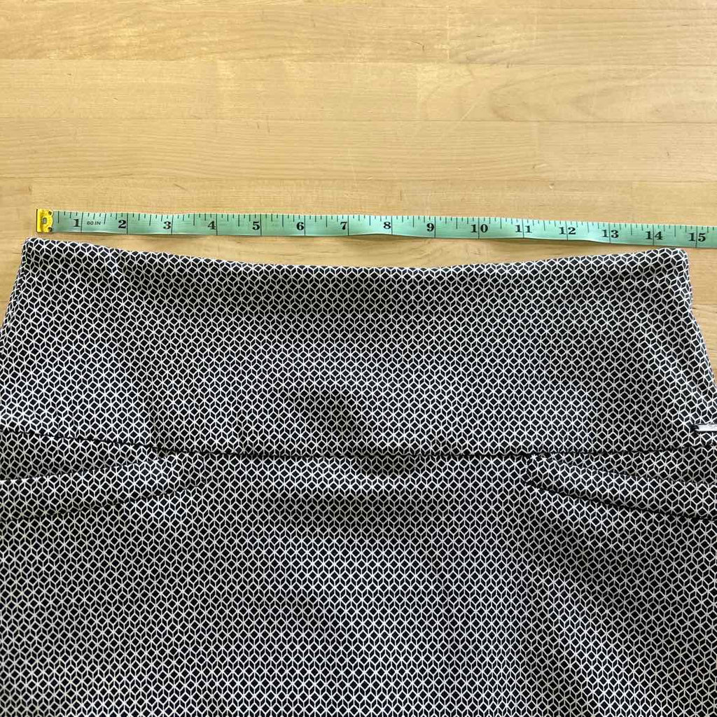 S.C. & Co. Size S Black White Preloved Skirt