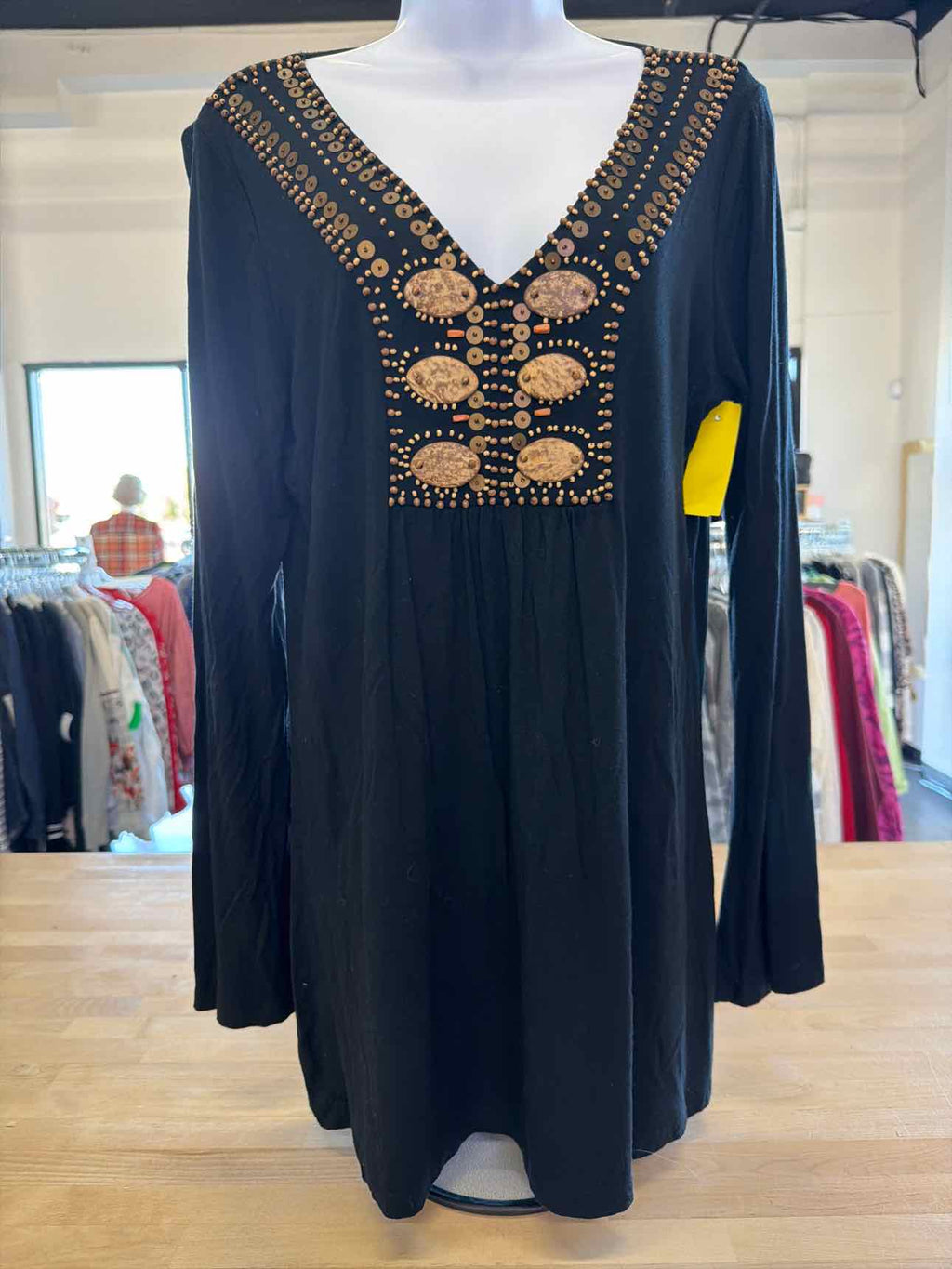 even Design History Size L Black Blouse