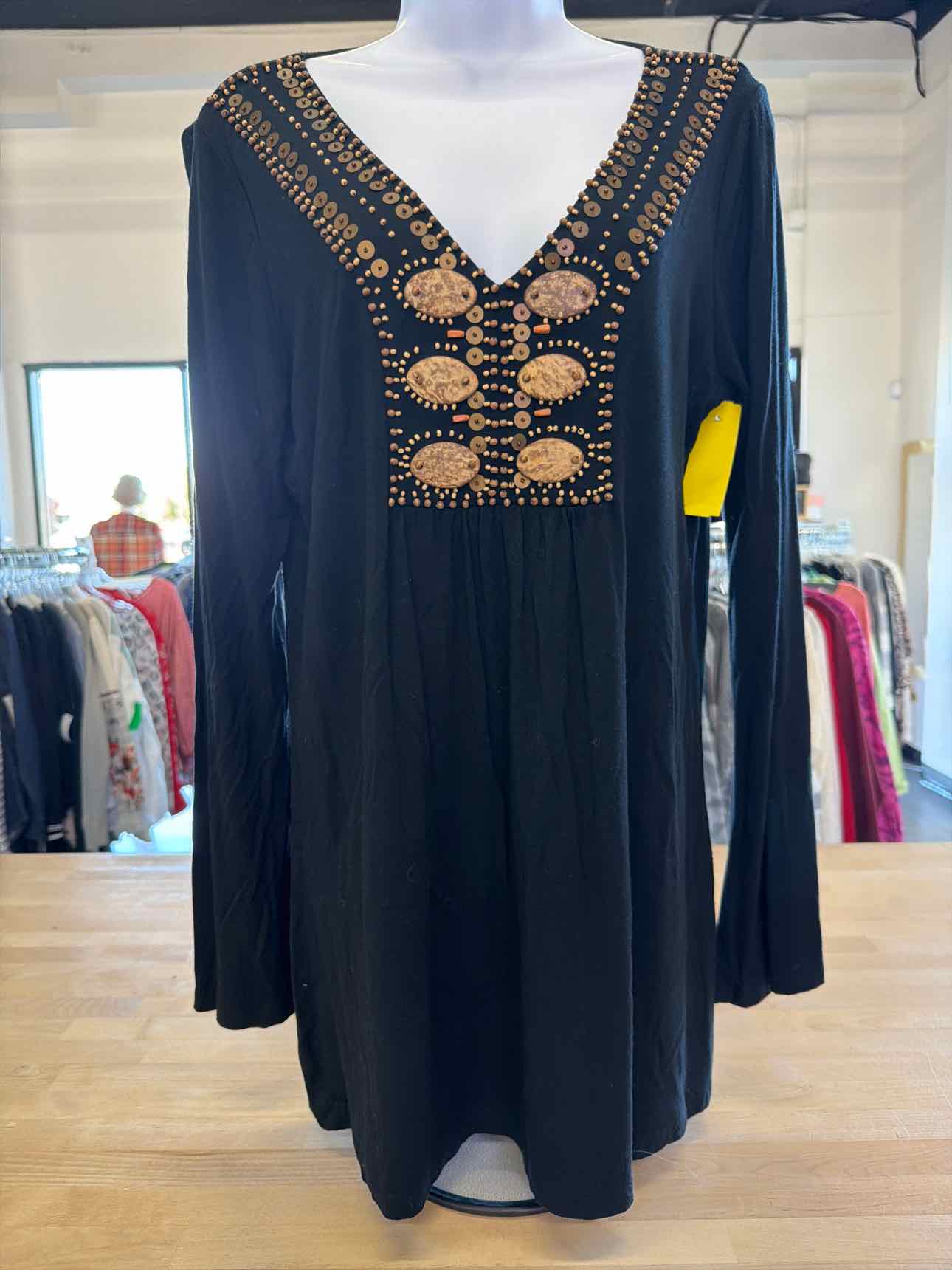 even Design History Size L Black Blouse