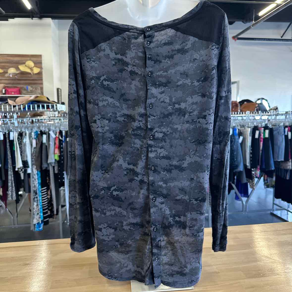 Calvin Klein Size M Black Long Sleeve