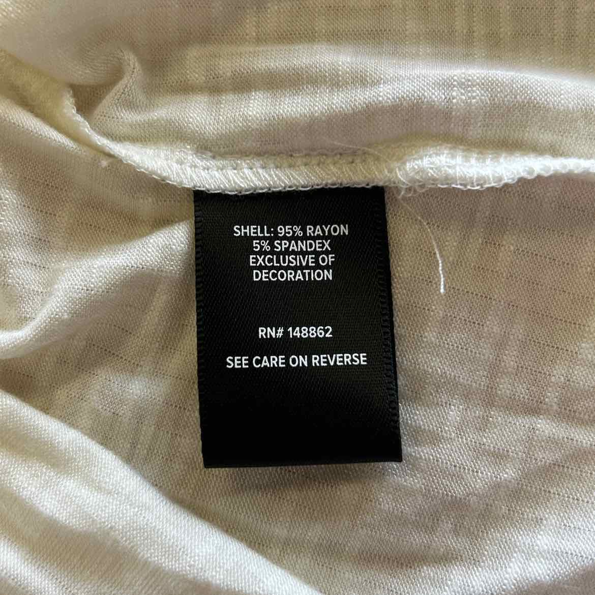 Torrid Size 0 White Preloved Blouse SS