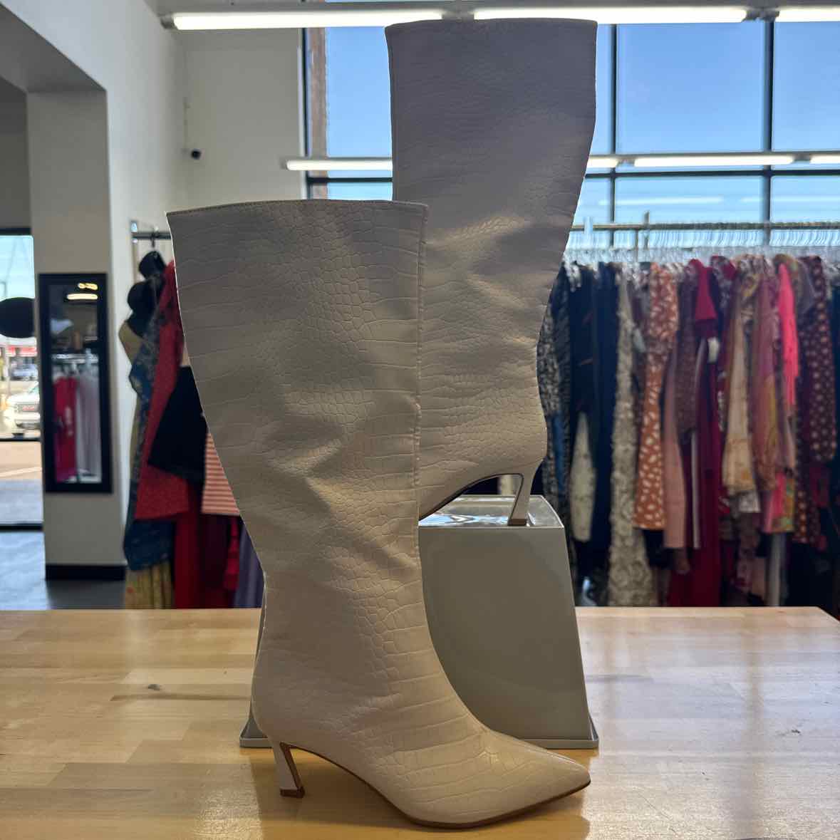 Steve Madden Shoe Size 5.5 White Boots