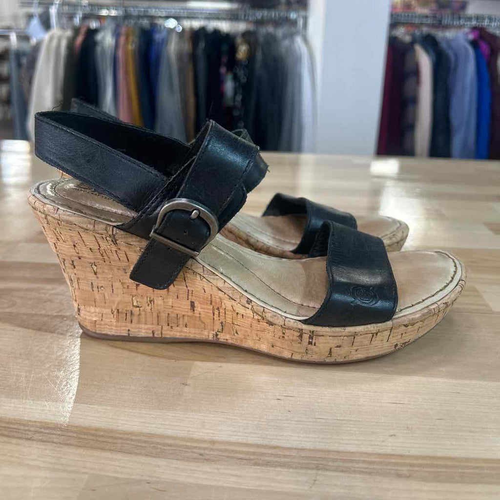 Born Size 6.5 Black/Brown Preloved Wedges