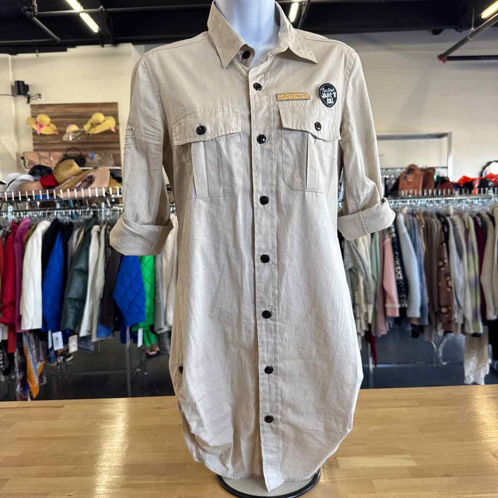 Super Tee Size S Tan Button Down Shirt