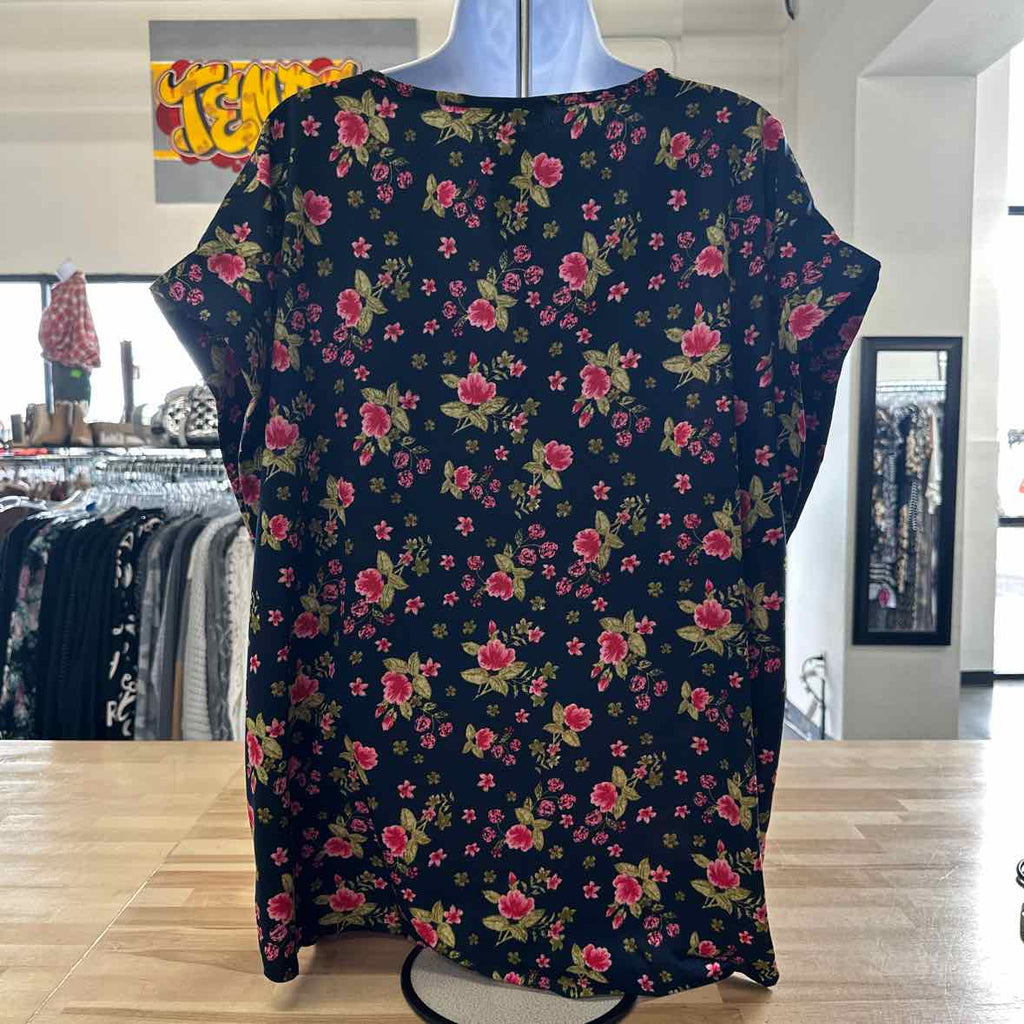 Speed Limit Size 2X Navy Blouse