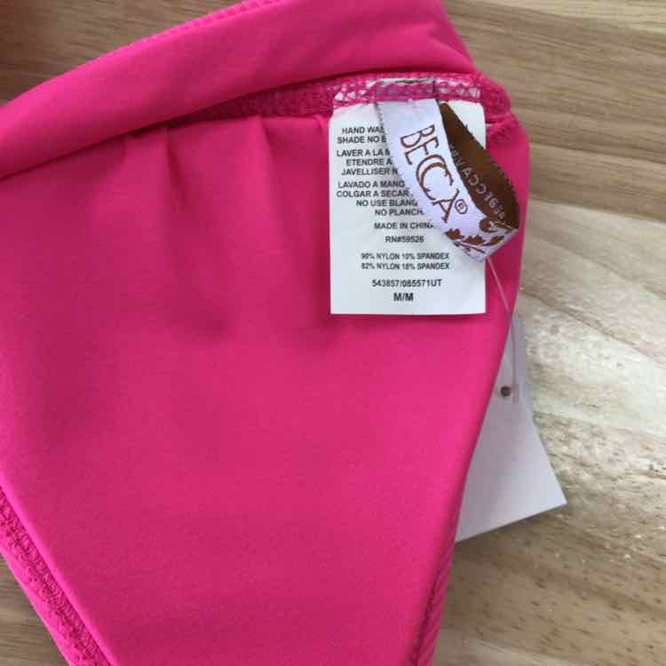 becca Size M Modern Edge Textured Rib Halter Bikini Top