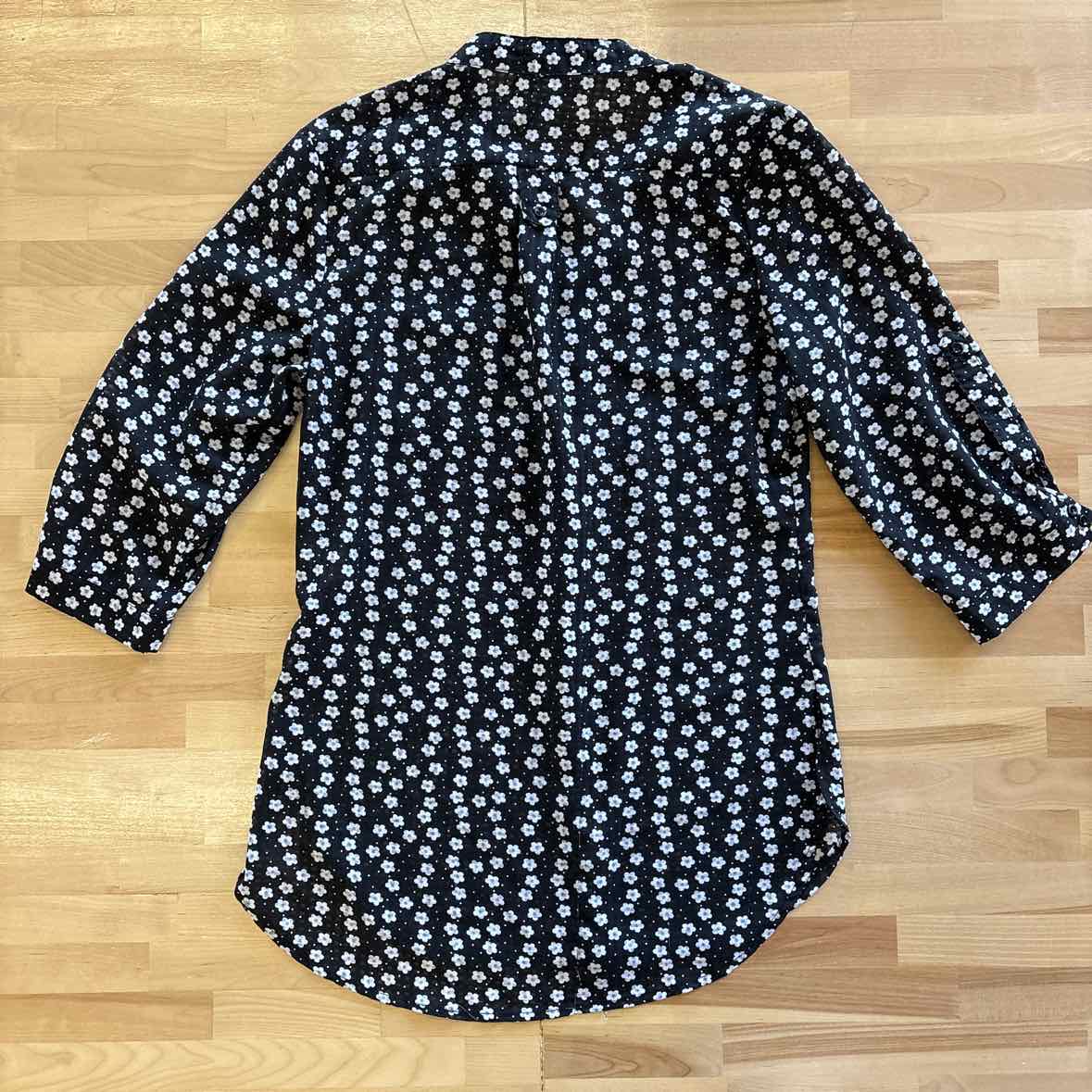 GeeGee Size S BLACK & WHITE Blouse