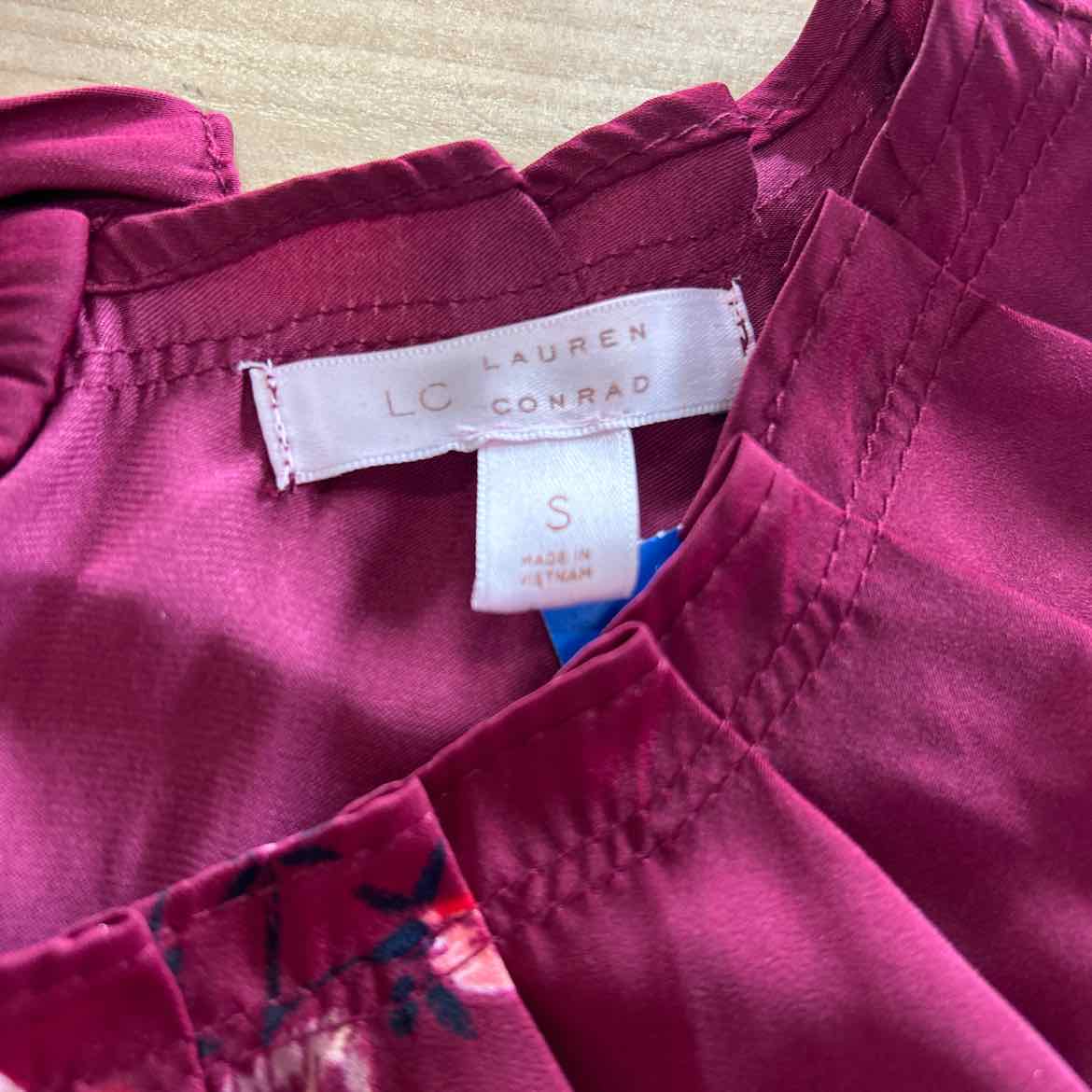 Lauren Conrad Size S Maroon Blouse
