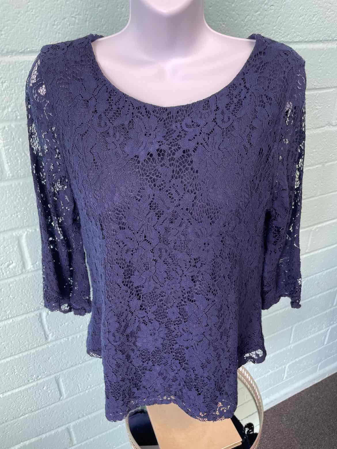 Elle Size L Navy Blouse