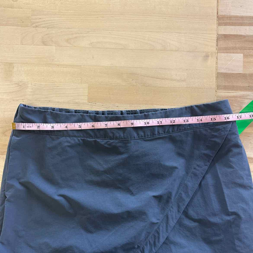 The North Face Women Size M Gray Nylon Preloved Skorts