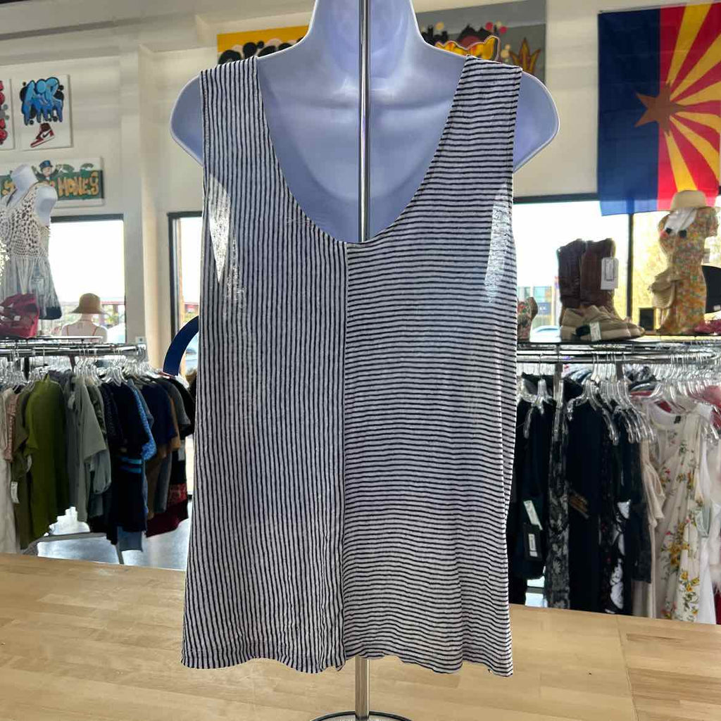 C&C Size XL Navy/White Linen Preloved Tank