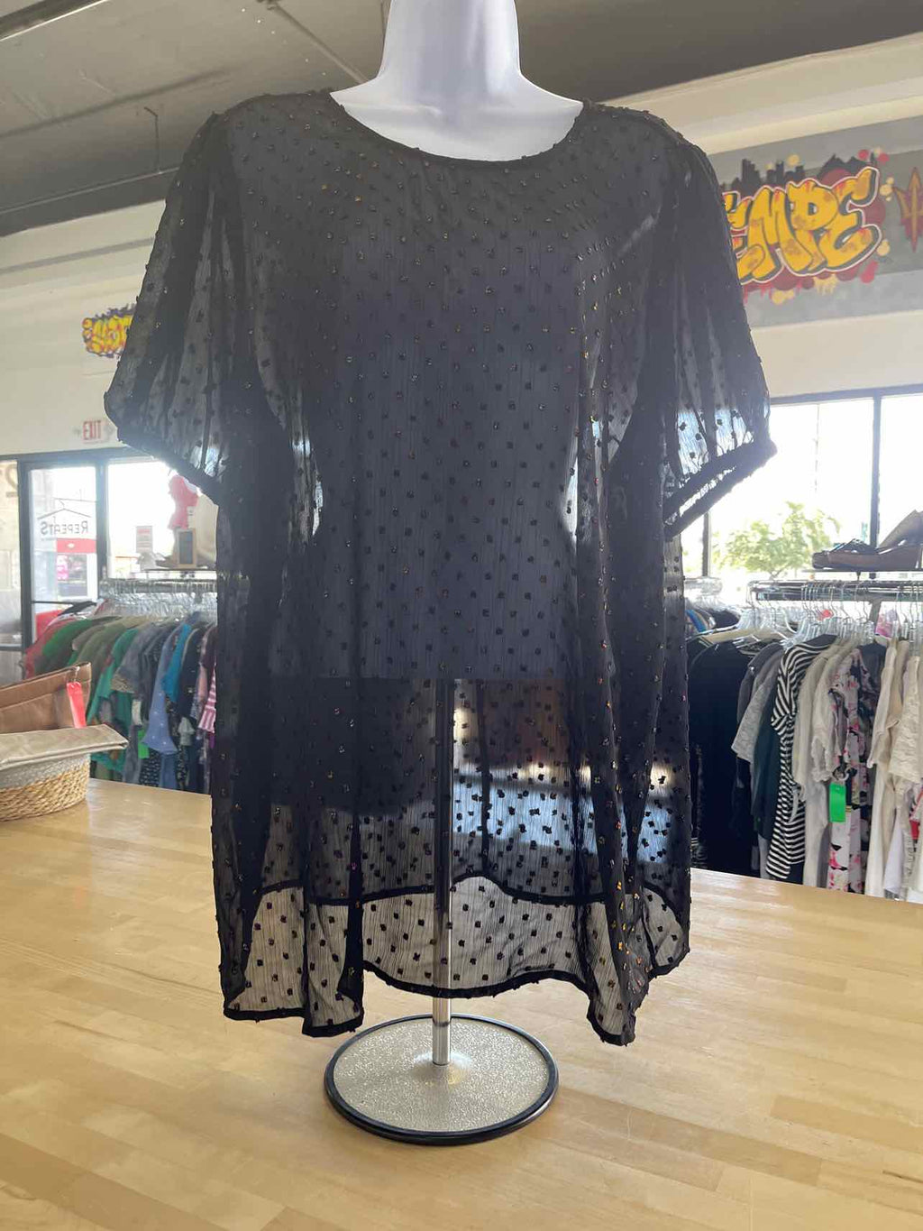 Torrid Size 1 Black Mesh Preloved Blouse SS