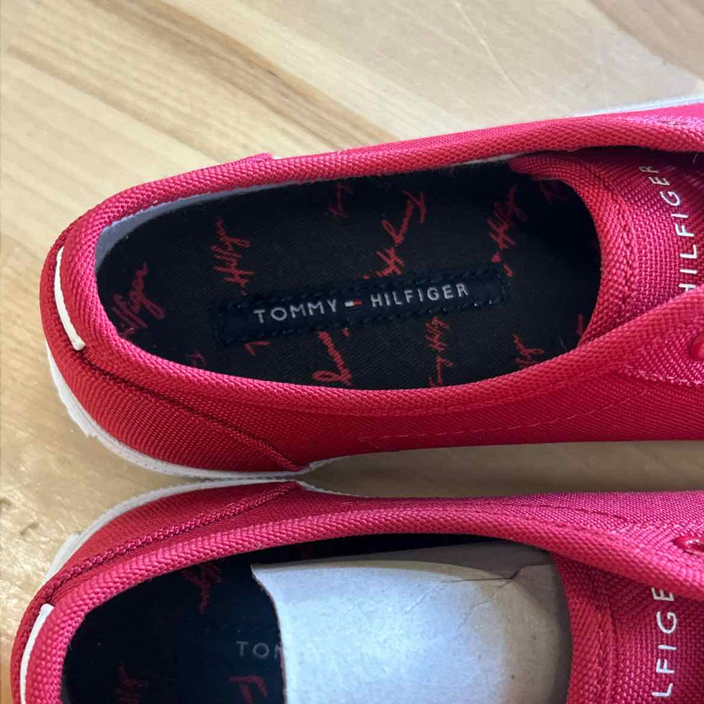 Tommy Hilfiger Size 8.5 Red Preloved Sneakers