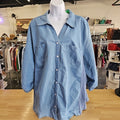 Emily Daniiels Size 3X Denim Preloved Button Down LS