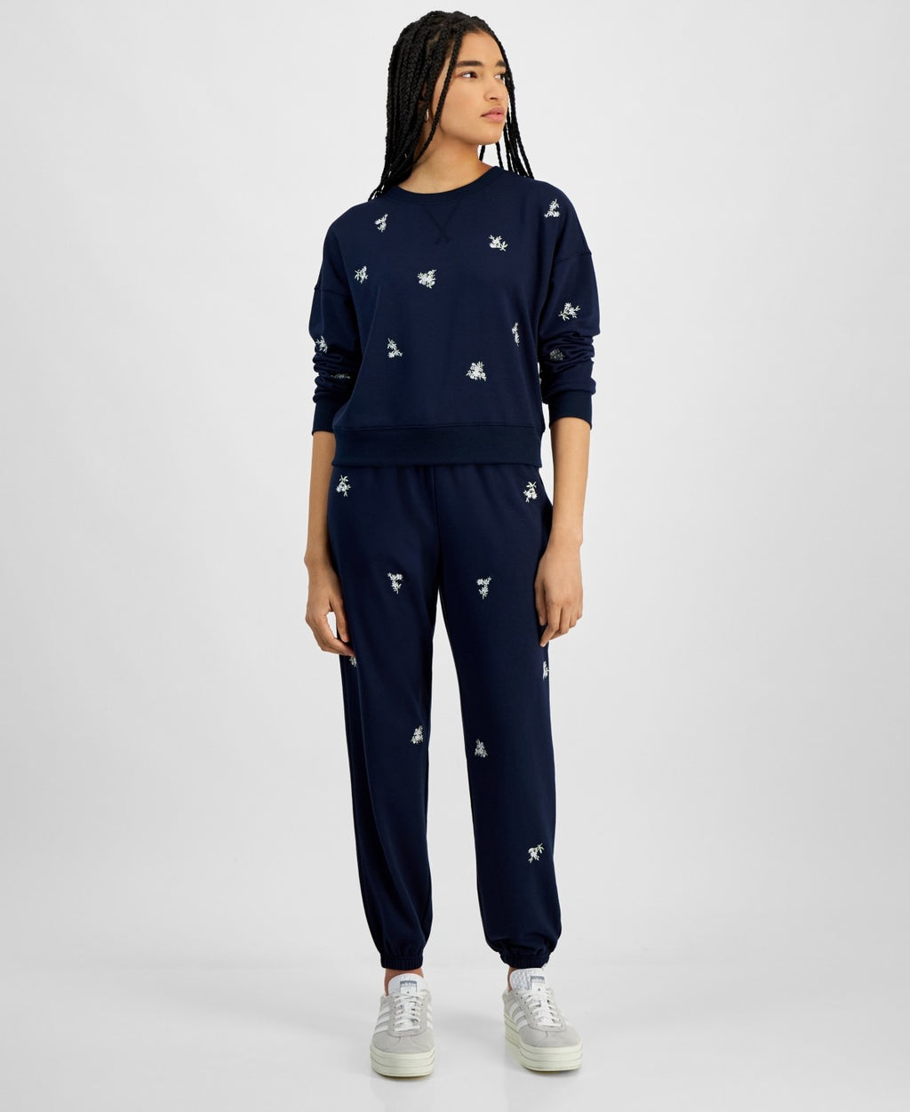 Hippie Rose Juniors' Floral-Embroidered Sweatpants