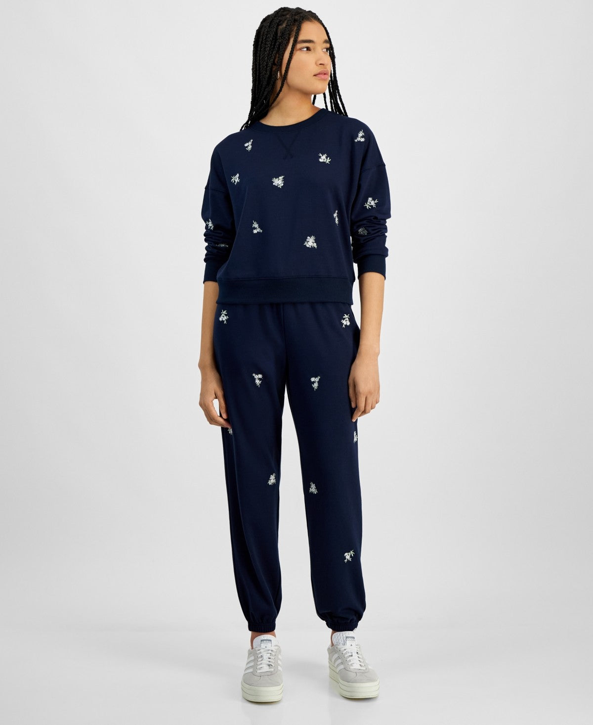Hippie Rose Juniors' Floral-Embroidered Sweatpants