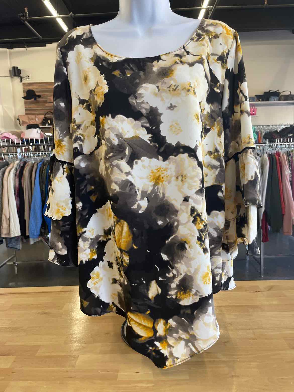 Alfani Size M Black/Yellow Blouse