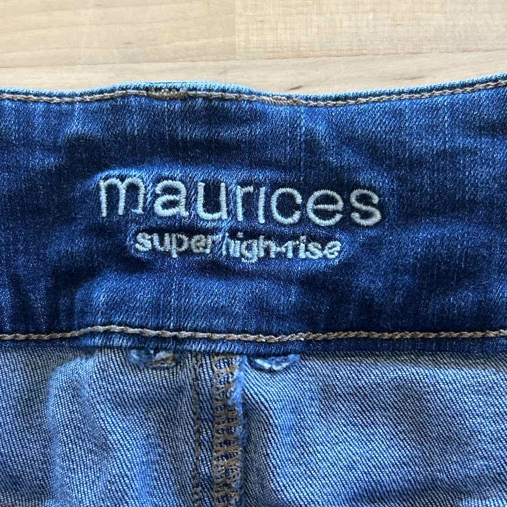 Maurices Size XL Blue Denim Preloved Jeans