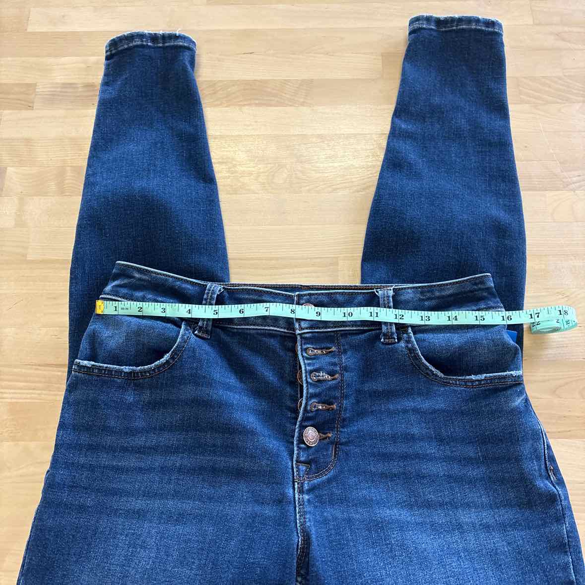 Maurices Size M Blue Jeans