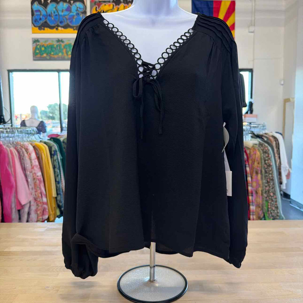 CeCe Women's Circular Trim Pin-Tuck Long Sleeve Blouse