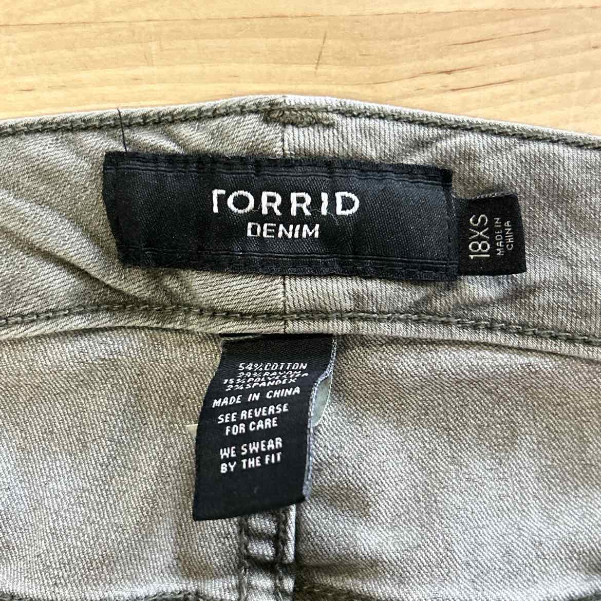 Torrid Size 18 Green Preloved Pants