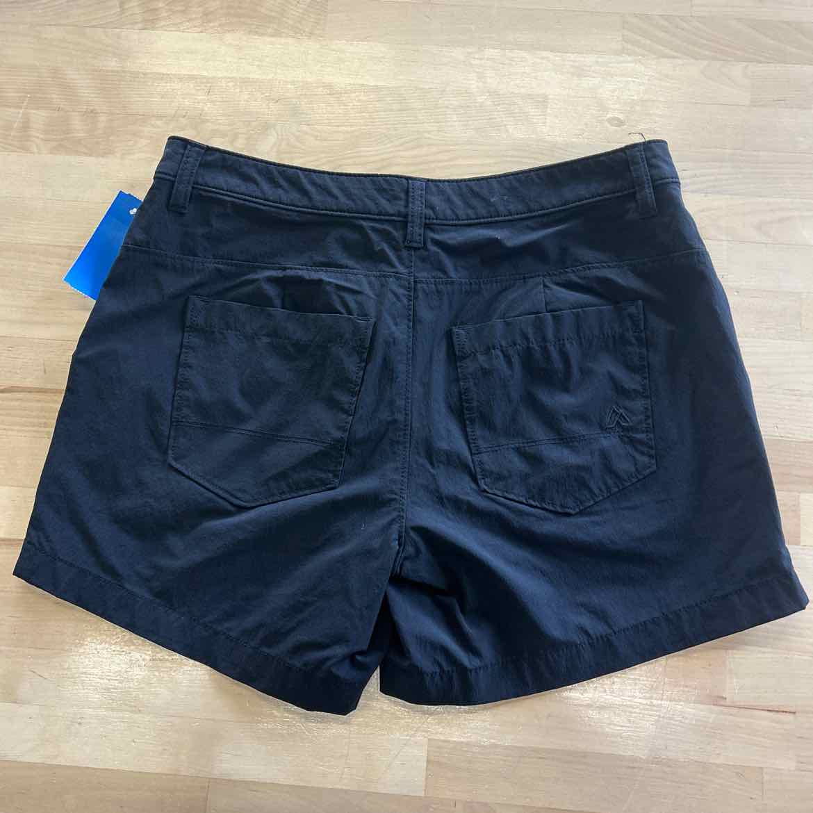 Alpine Women Size 6 Black Preloved Shorts