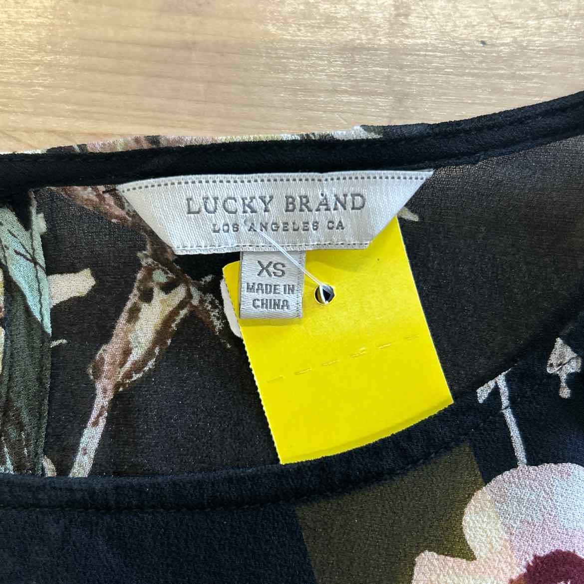 Lucky Brand Size XS Black T-shirt