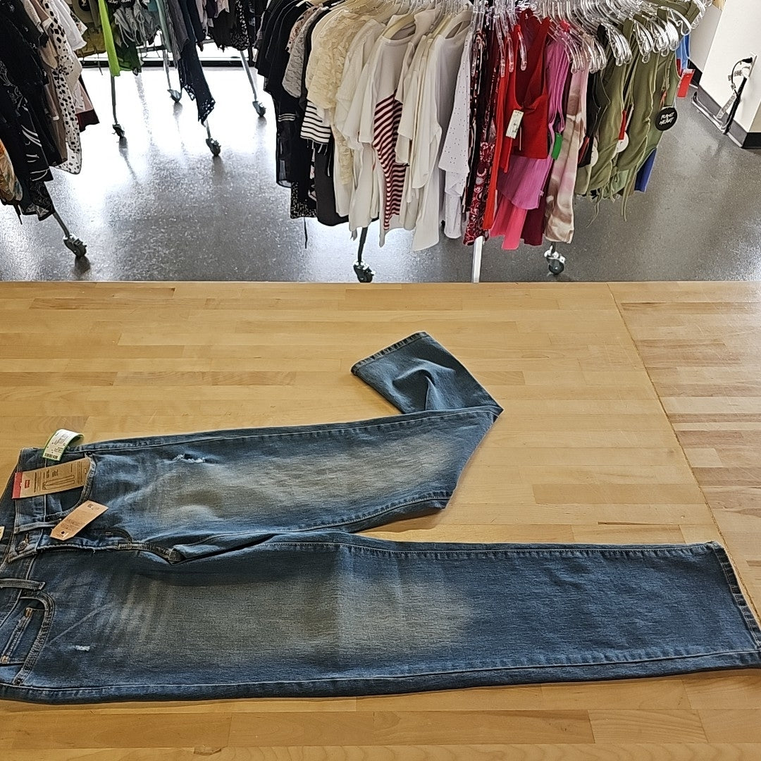 Women's Levi'sÂ® 314â„¢ Shaping Straight Jeans