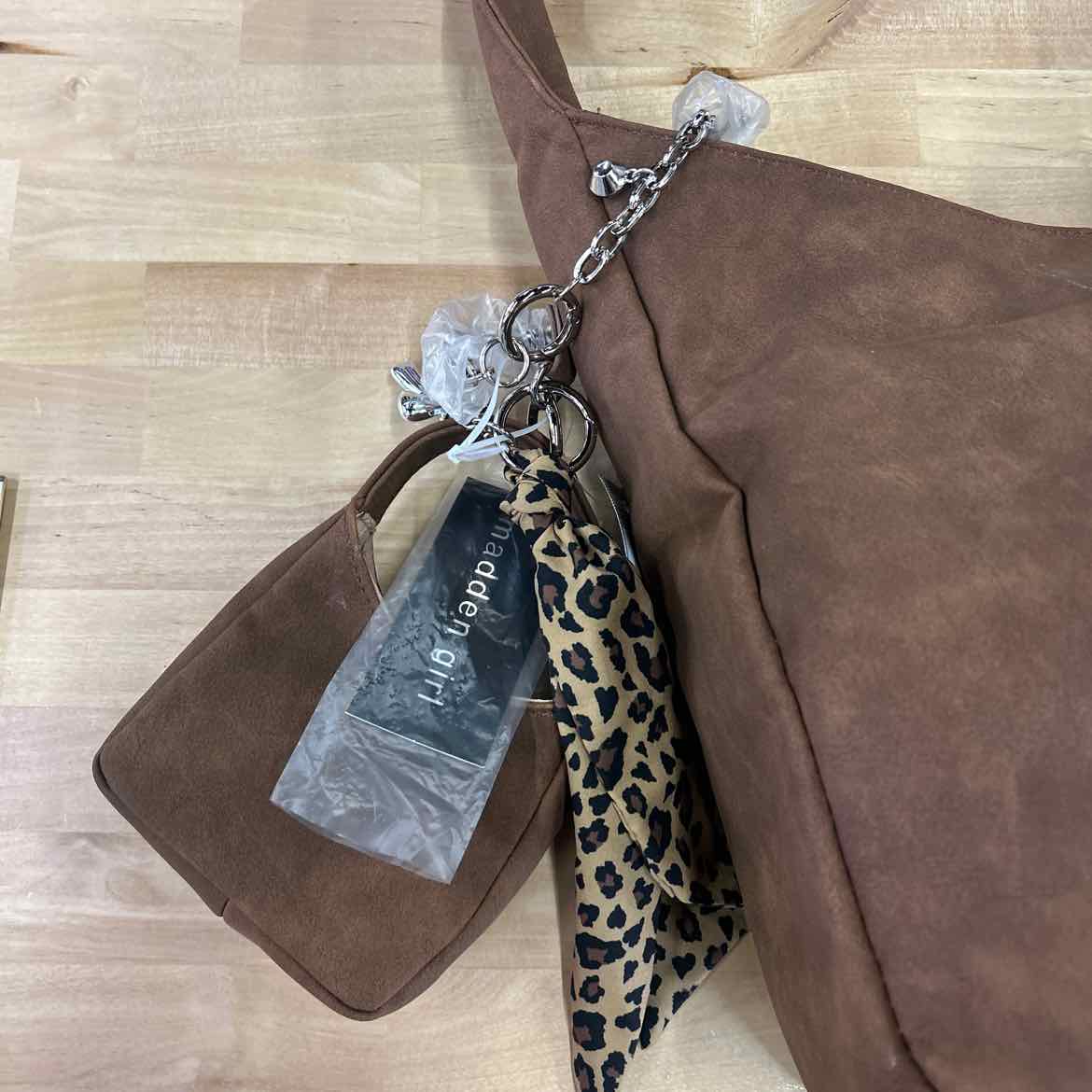 Madden Girl Madden Girl Medium Leather Hob Brown Nubuck Small