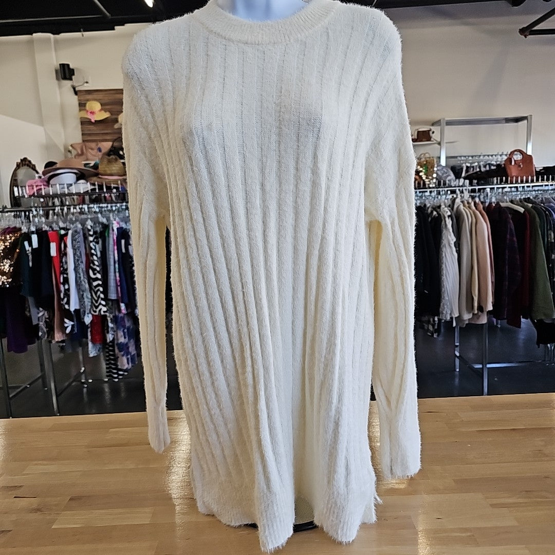 hippie rose Size S White Knit New Sweater