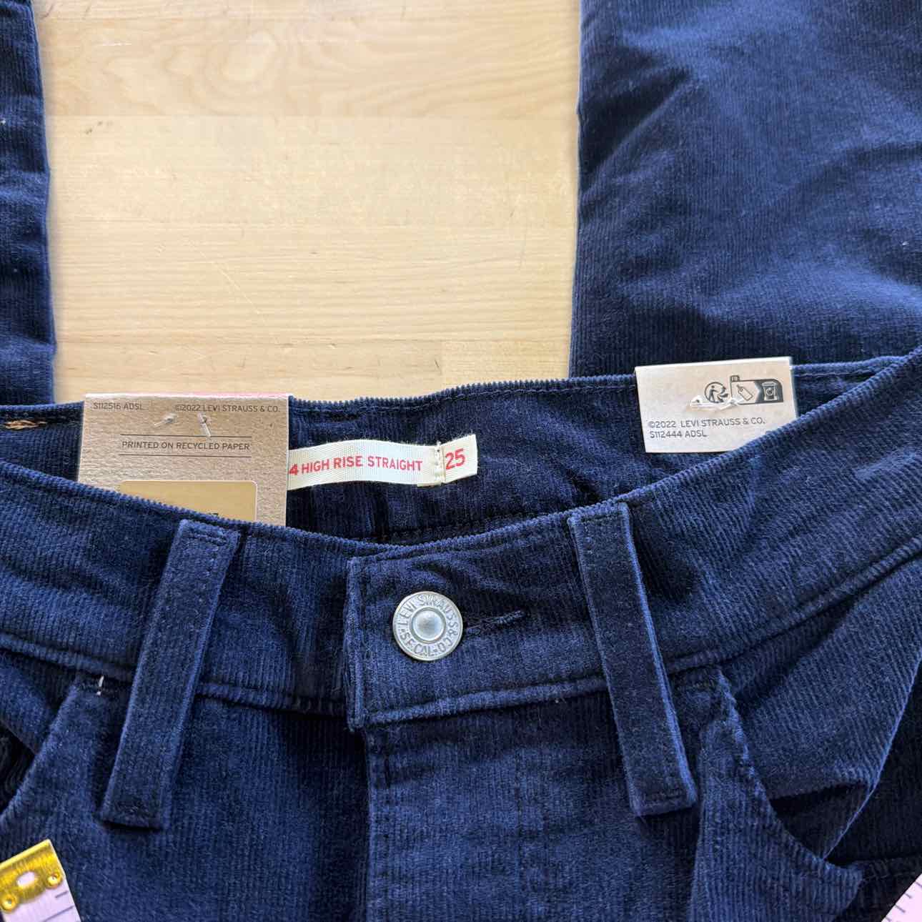 Levi's Women's 724 High Rise Straight Jeans Also Available in Plus Nightwatch Bl