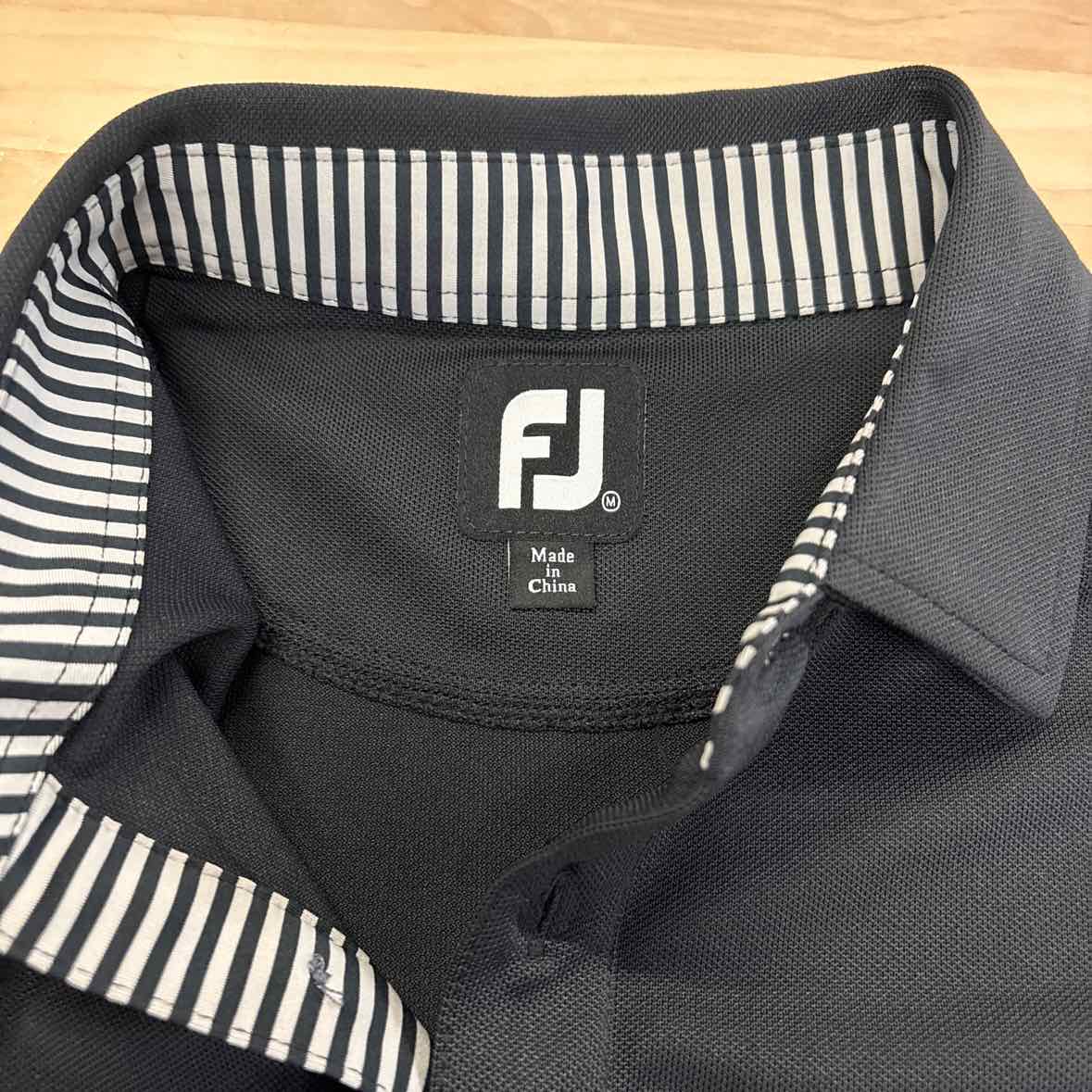 FootJoy Size M Black MENS Polo