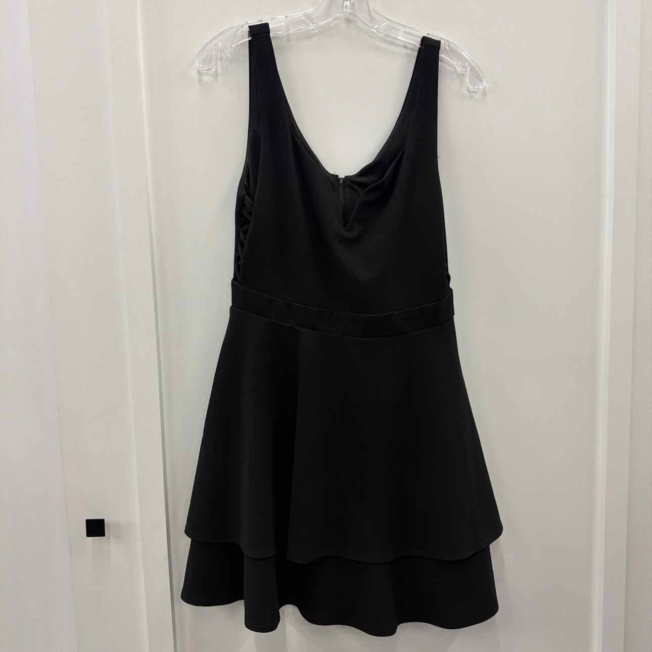 B Darlin Size 11 Black Preloved Dress