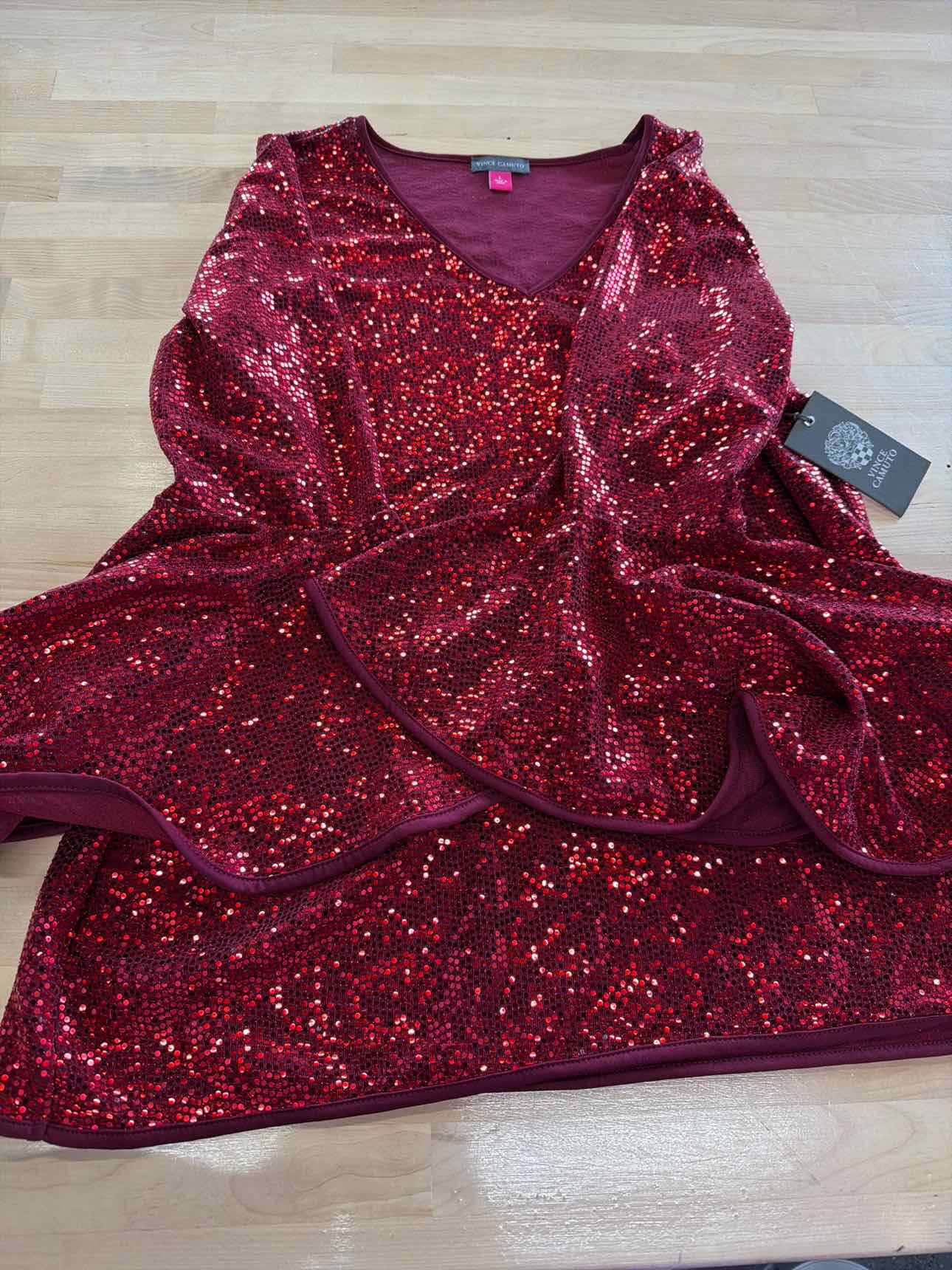 Vince Camuto Size L Red Sequined Blouse