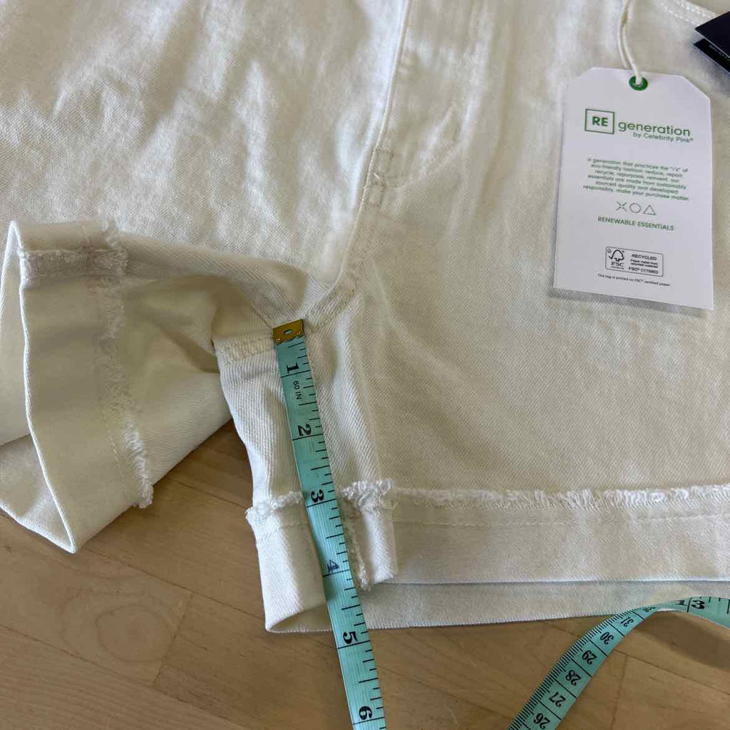 Celebrity pink Size 13 White New Shorts