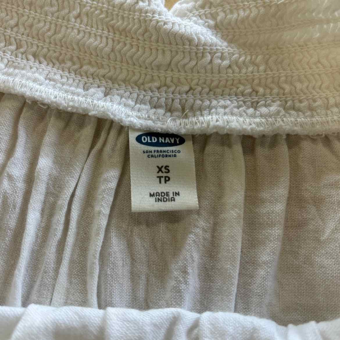 Old Navy Size XS White Blouse